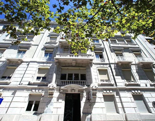 Dom Sancho I Hotel 2*