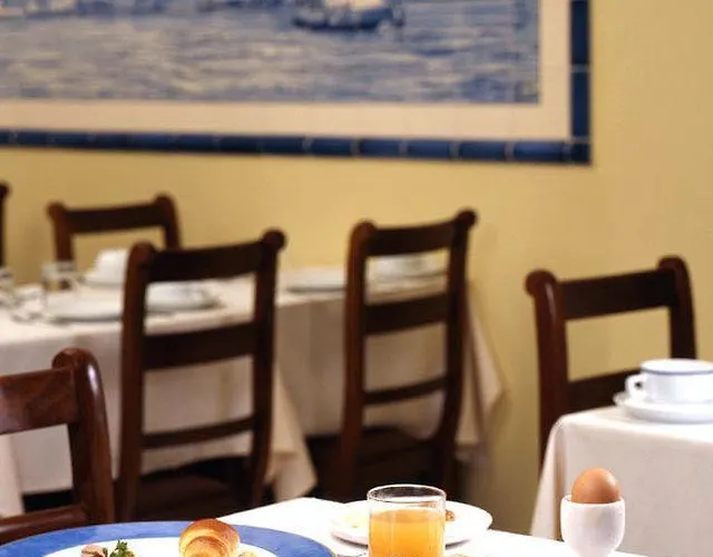 Hotel Dom Sancho I 2*