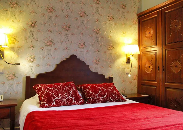 Dom Sancho I Hotel 2*