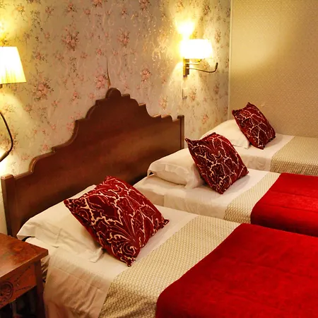 فندق Dom Sancho I 2*